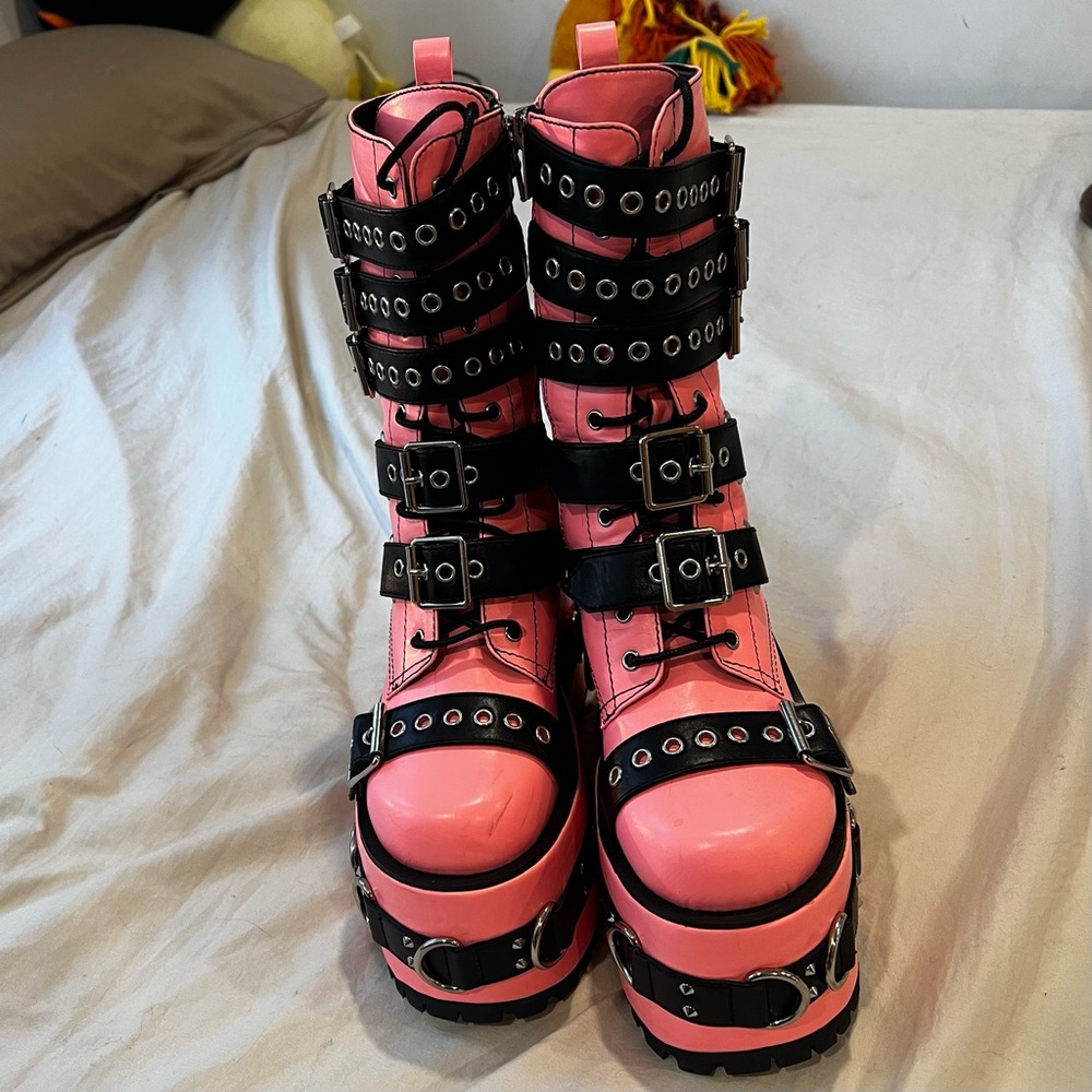 Current Mood x Dolls Kill - SWEET HELL RAIDERS WEDGE BOOTS - Picture 3 of 6